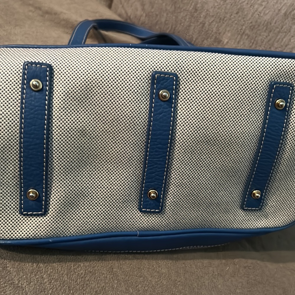 Dooney and bourke blue double strap handbag with leather and bonus items - Picture 4 of 5